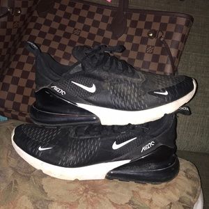 Nike Air 270 Black and white